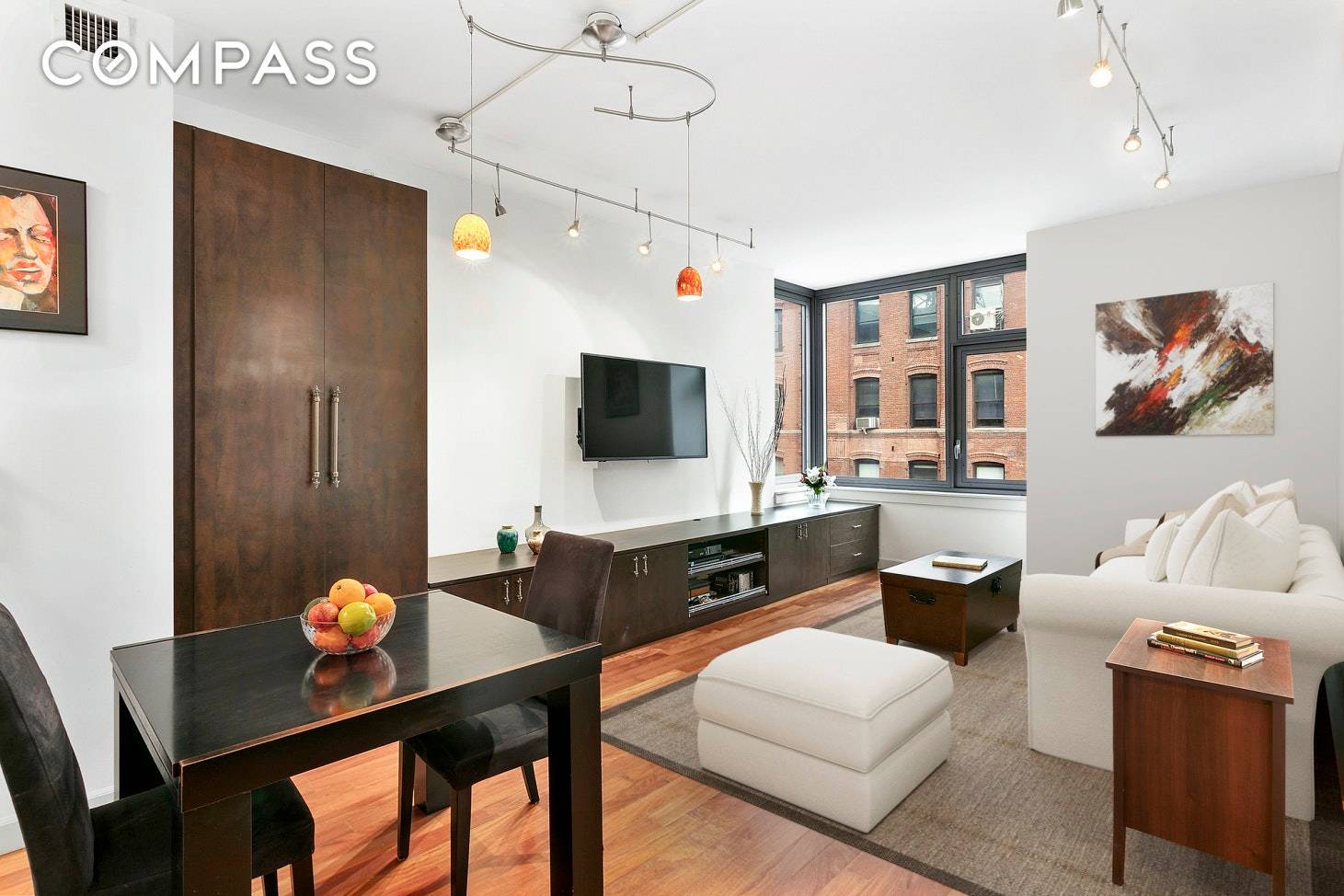 Welcome Home ! Do you dream of Brooklyn living with Manhattan in reach ?