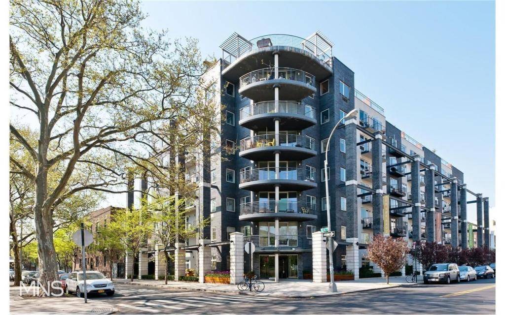 You won t want to miss this opportunity to enjoy a built in luxury lifestyle in East Williamsburg s full service, 7 story Olive Park condominium building while profiting from ...