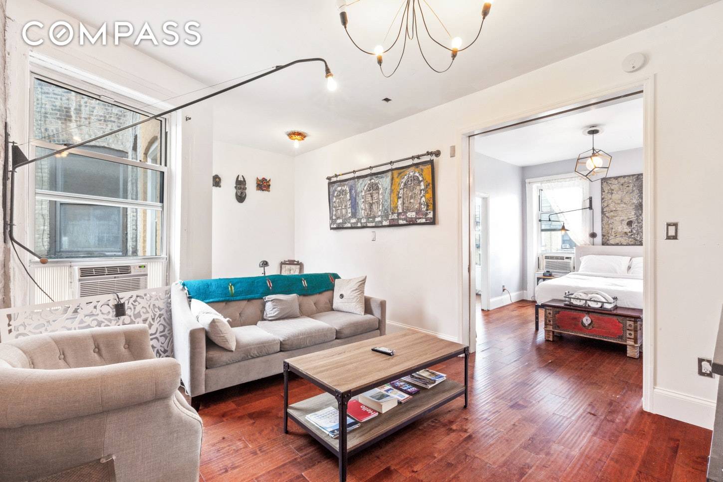 Bask in the sunlight of this renovated, south facing 2 bedroom apartment.