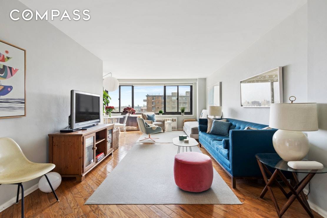 Perched on an upper floor of a centrally located Clinton Hill coop, this open and stylish 2BD 1.