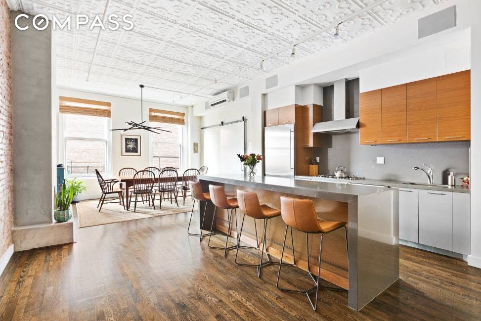 Located in the center of SoHo on Prince Street comes this Amazing Loft !