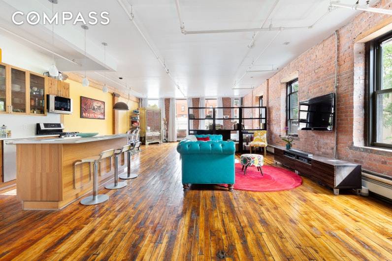 Open House by appointment Welcome home to your spectacular 1, 250 square foot loft, set in the heart of Mott Haven in the South Bronx.