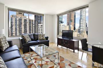 High Floor Midtown 2 Bedroom Near Central Park With Views!
