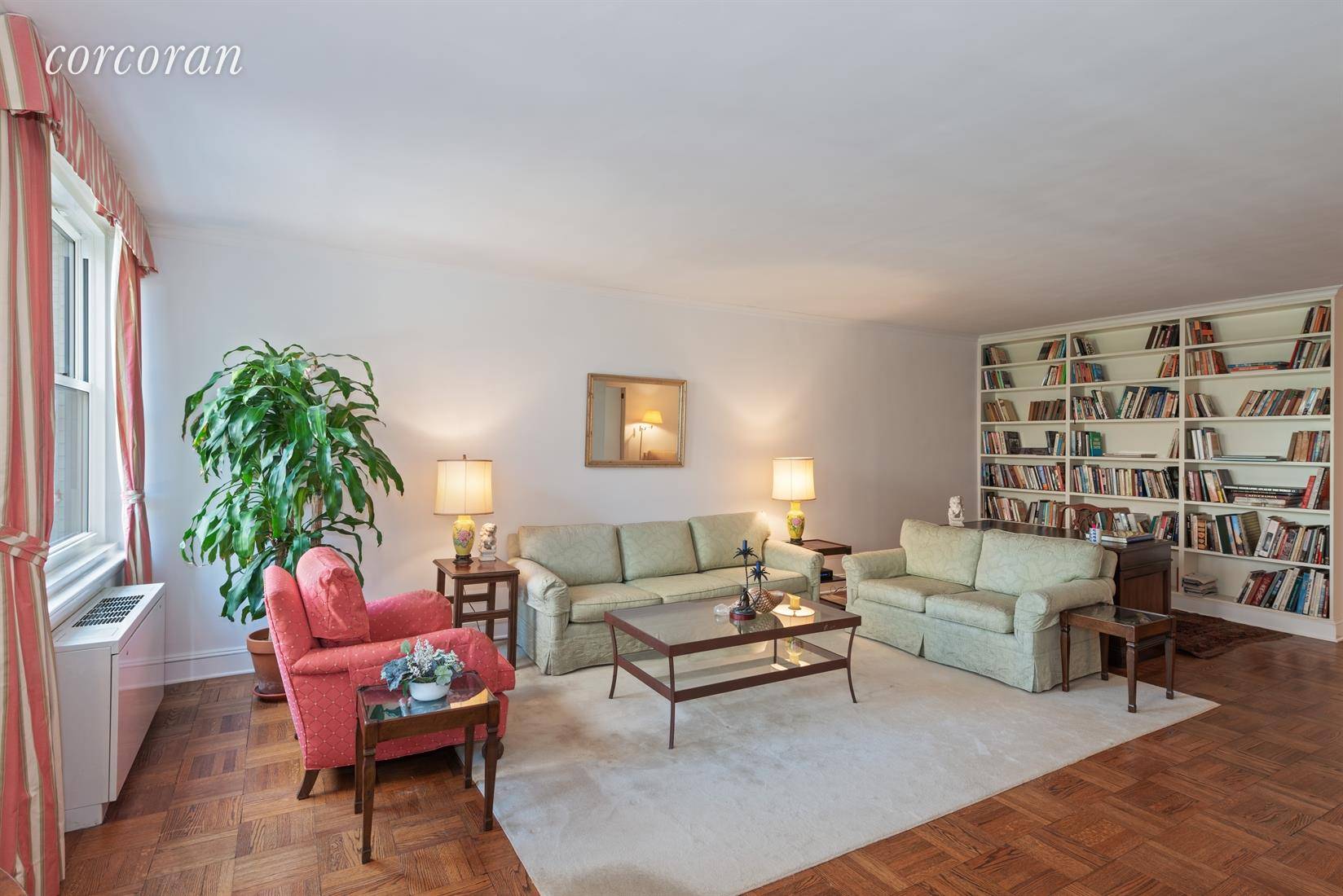 This expansive and charming one bedroom apartment, with one full bath plus a generous powder room, is on the corner of 71st Street and Third Avenue.
