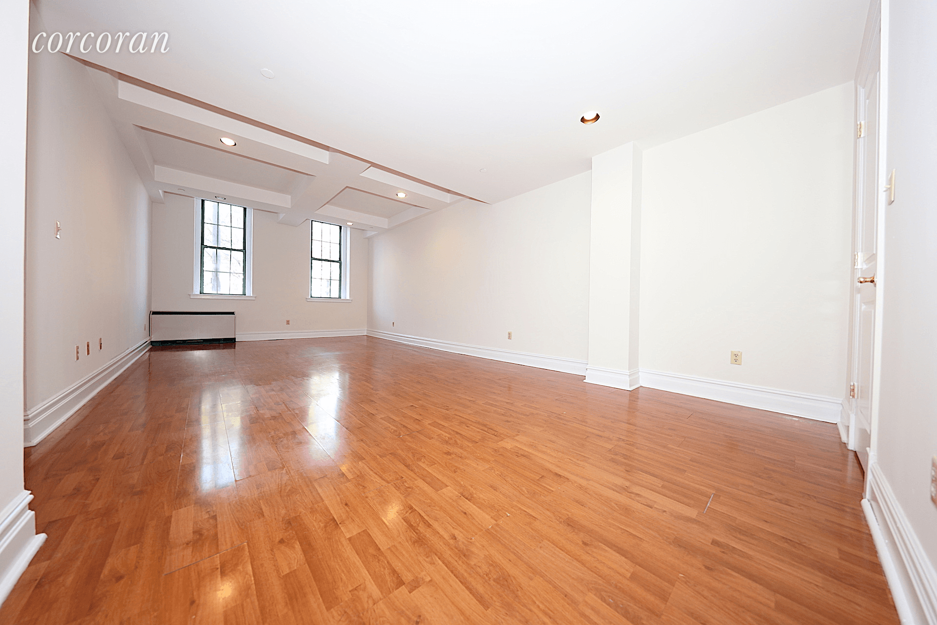 Spacious first floor West facing 1Br 981 sq ft.
