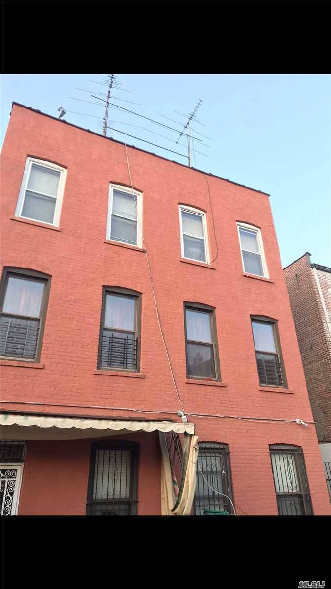 Six Family Building In The Heart Of Williamsbridge.