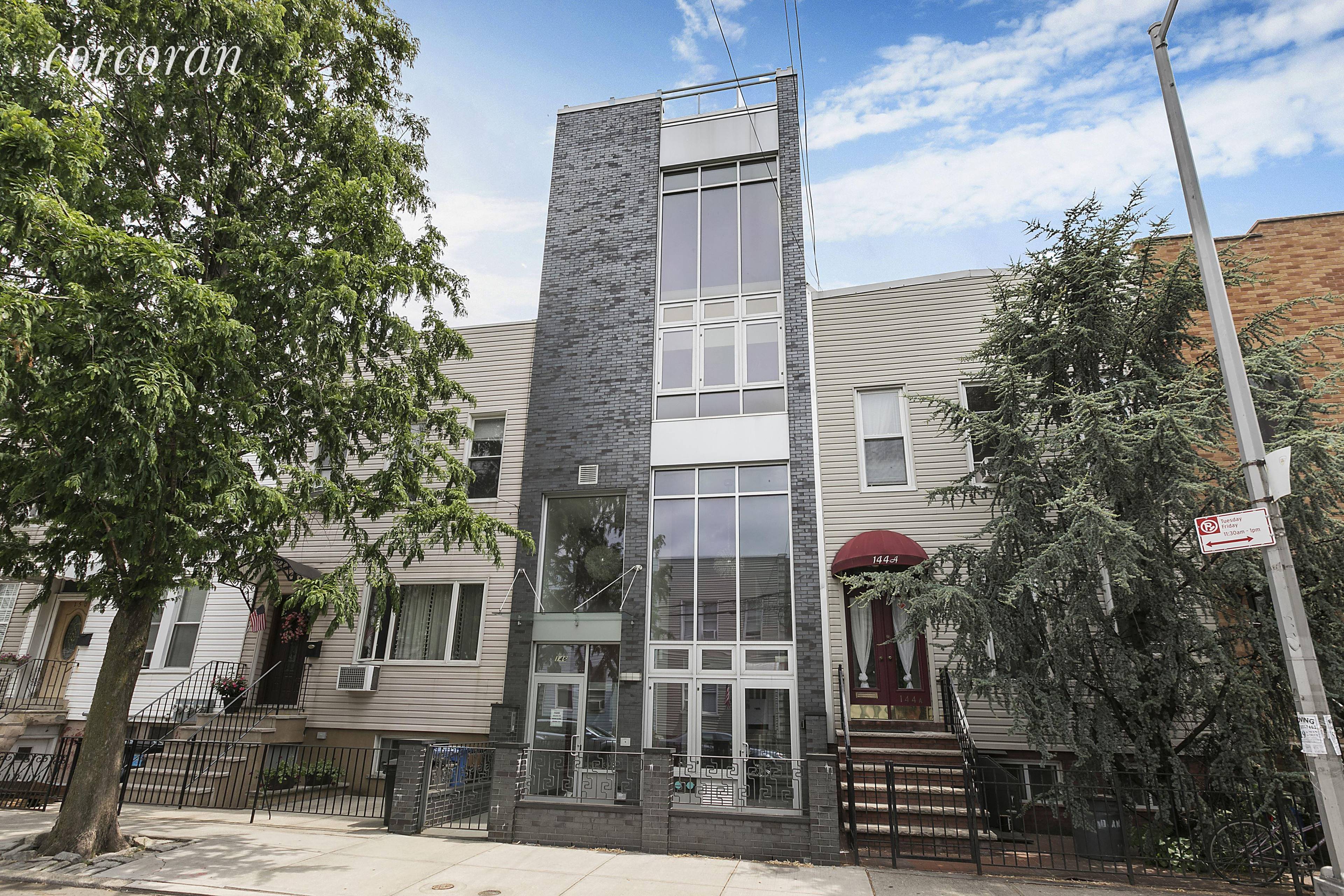 Incredible New Development Townhouse for Sale in Prime Greenpoint Brooklyn.