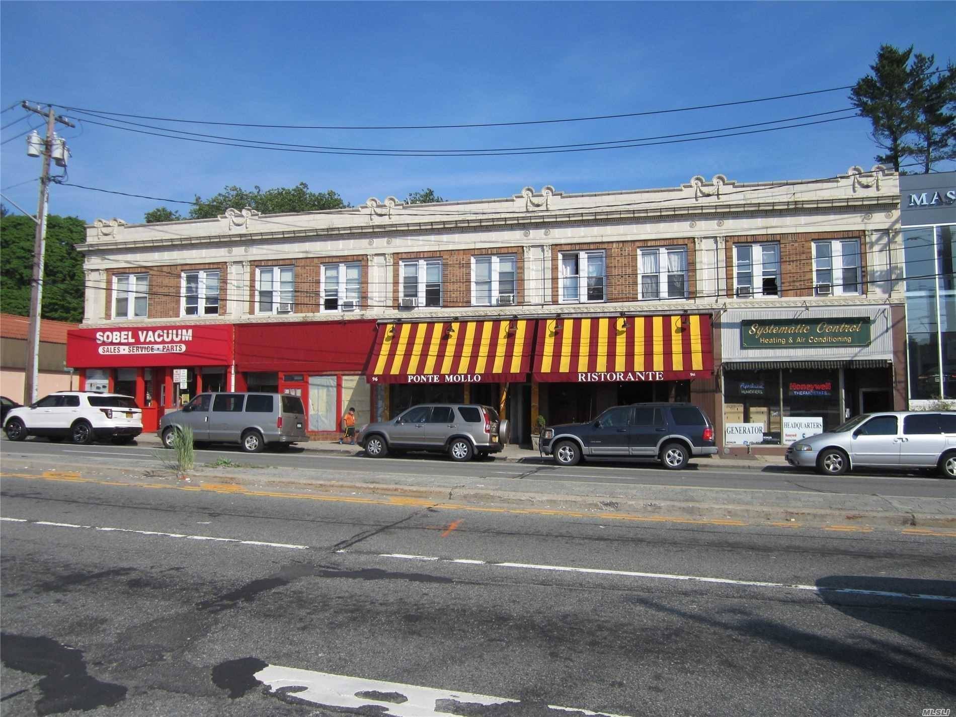 1350 sq ft Storefront for lease at one of the busiest intersections on the North Shore of Long Island on Northern Blvd.