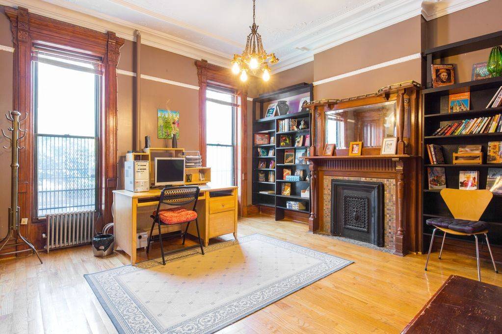 5 6 HUGE BEDROOMS 3 BATHROOMS PRIVATE GARDEN 2 KITCHENS1MO FREEMove into this magnificent Edwardian brownstone with original turn of the century detail and craftsmanship.