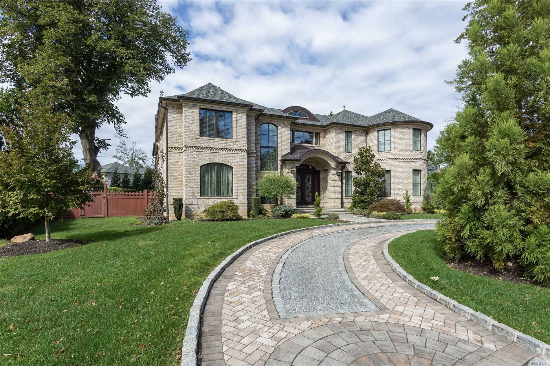 Roslyn Heights. Brick Stately Beauty In The Heart of Roslyn Heights Country Club.