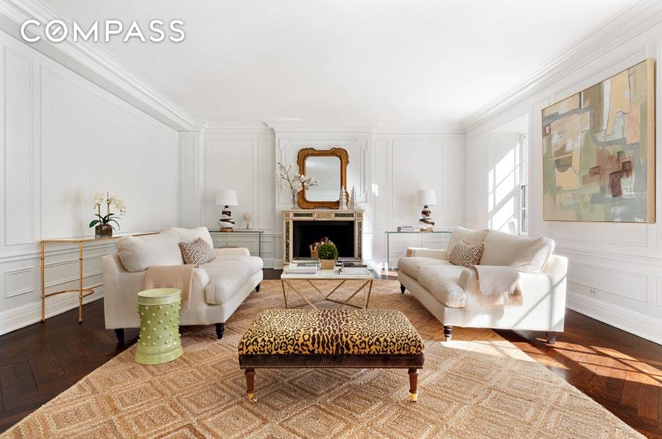 Residence 4A at 730 Park Avenue is a rarely available, elegant eight room prewar cooperative ideally located on 71st Street and Park Avenue.