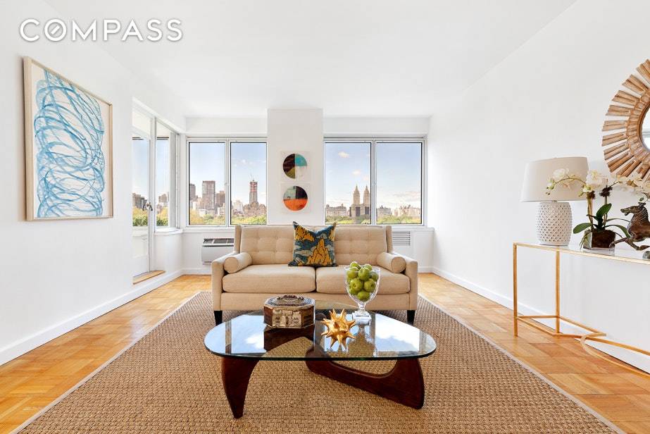 SPECTACULAR CENTRAL PARK VIEWS ON FIFTH AVENUE amp ; 72ND STREETRARELY AVAILABLE.