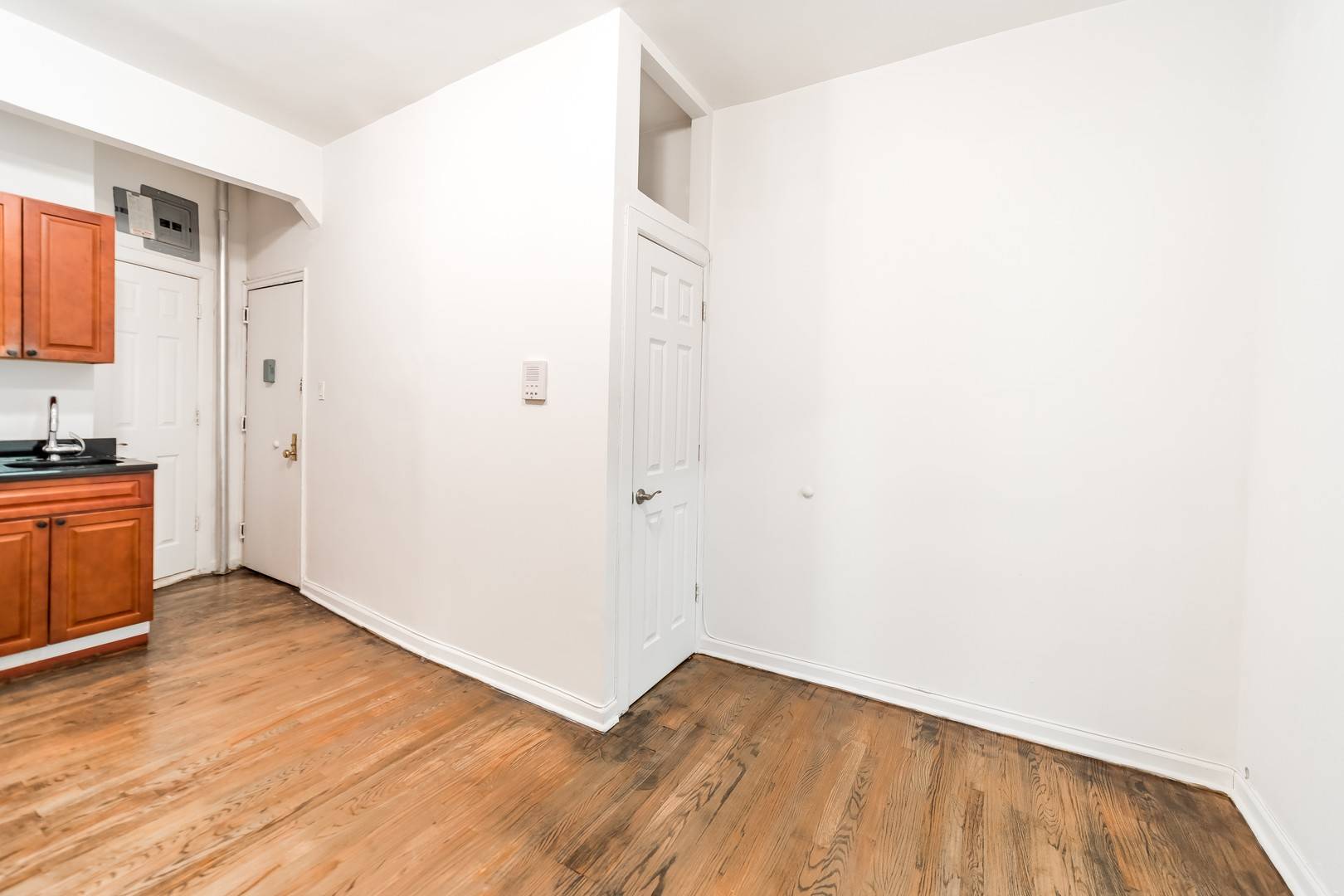 East Village: Renovated 1 Bedroom Apartment