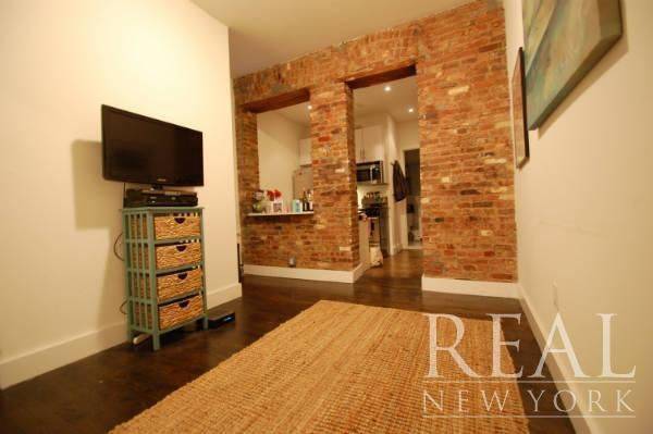 NOW NO FEE ! ! 303 Broome is a gorgeous, unique 3 bedroom apartment October move in !