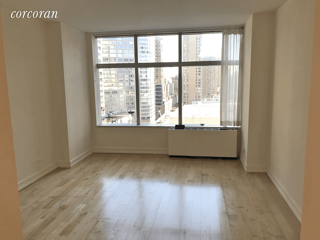 No Fee ! ! ! ! Deluxe One Bedroom at 3 Lincoln Center ; a full service modern condo with amenities !
