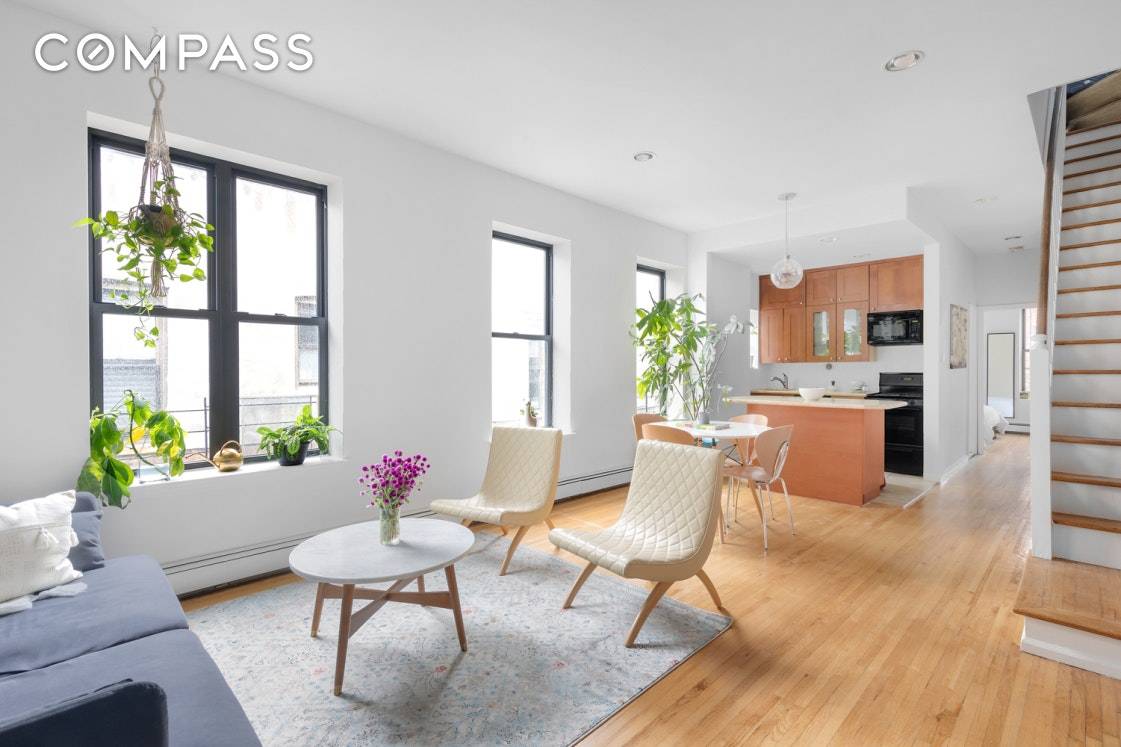 Situated on a picturesque Prospect Heights block, 430 Sterling Place, Apartment 4C is a gorgeous 1bed 1bath apartment with a private roof deck in an exceptionally well maintained co op ...