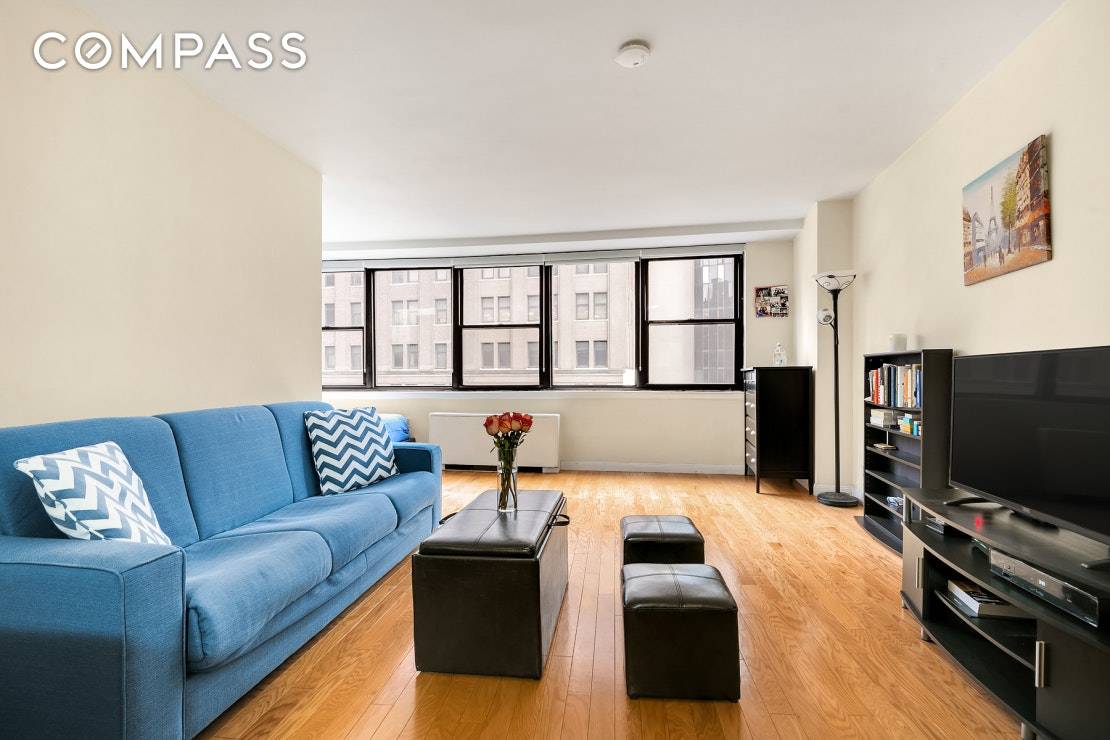The Crescent at 225 East 36th is a luxury co op building originally built in the 1960's and converted in 1985, and was one of the first major buildings to ...