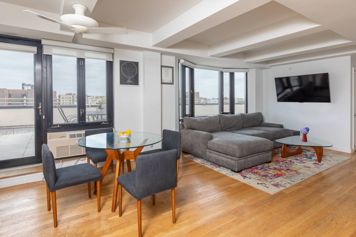 Available November 15th This huge 1 bedroom penthouse has a living room space measuring out at 10 9 ?