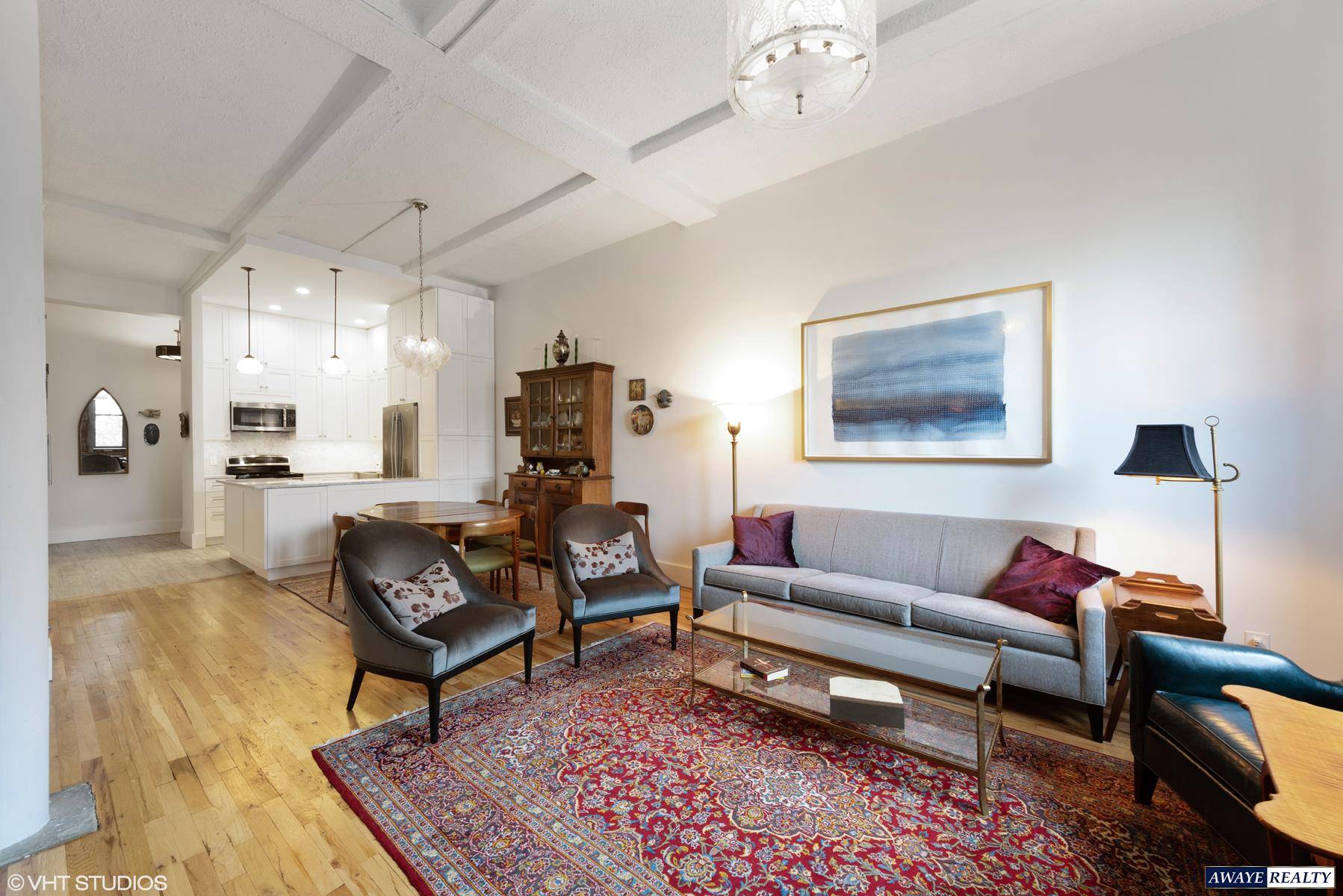 Welcome to this beautiful 2 bedroom, 2 bathroom loft style Northwest corner apartment with stunning views of the Brooklyn Bridge, Brooklyn Bridge Park and the East River.
