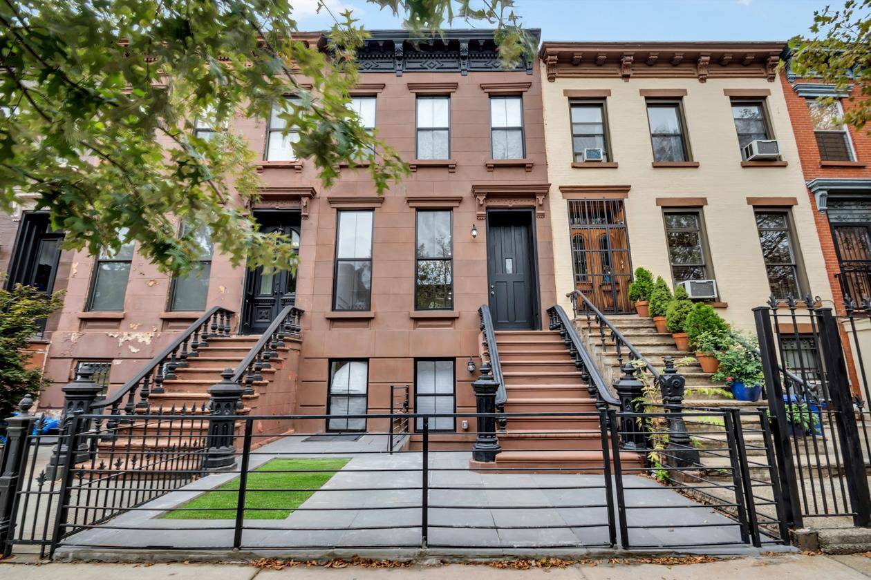 A breathtaking approach was taken to original 2 family brownstone located on one of the nicest blocks in all of Historical Stuyvesant Heights.