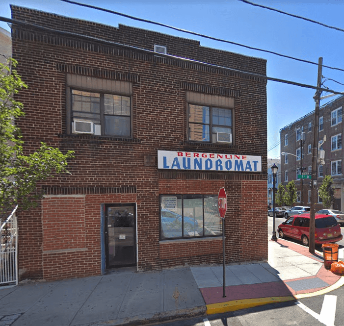 Corner Commercial Space in Union City for rent