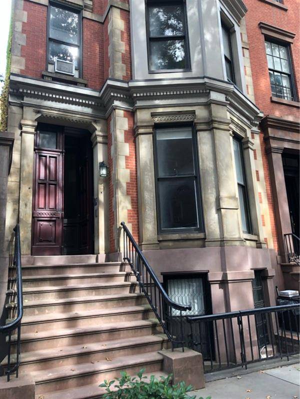 Fantastic Parlor Brownstone in magnificent Brooklyn Heights.
