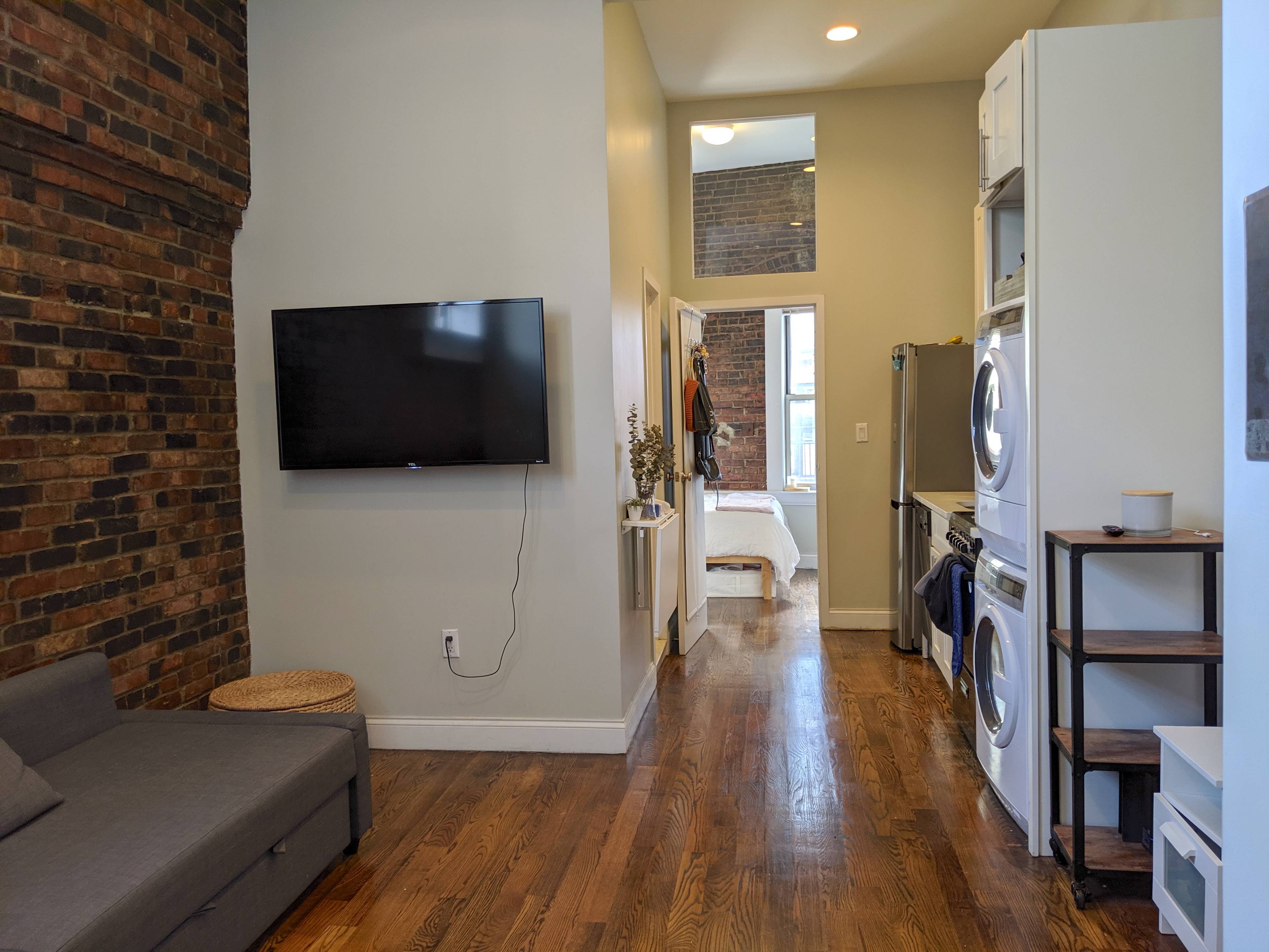 Top floor, super bright and super high ceilings this is a fantastic pre war, FULL GUT RENO, 2 bedroom 1 bath located in the heart of fabulous SoHo ; at ...