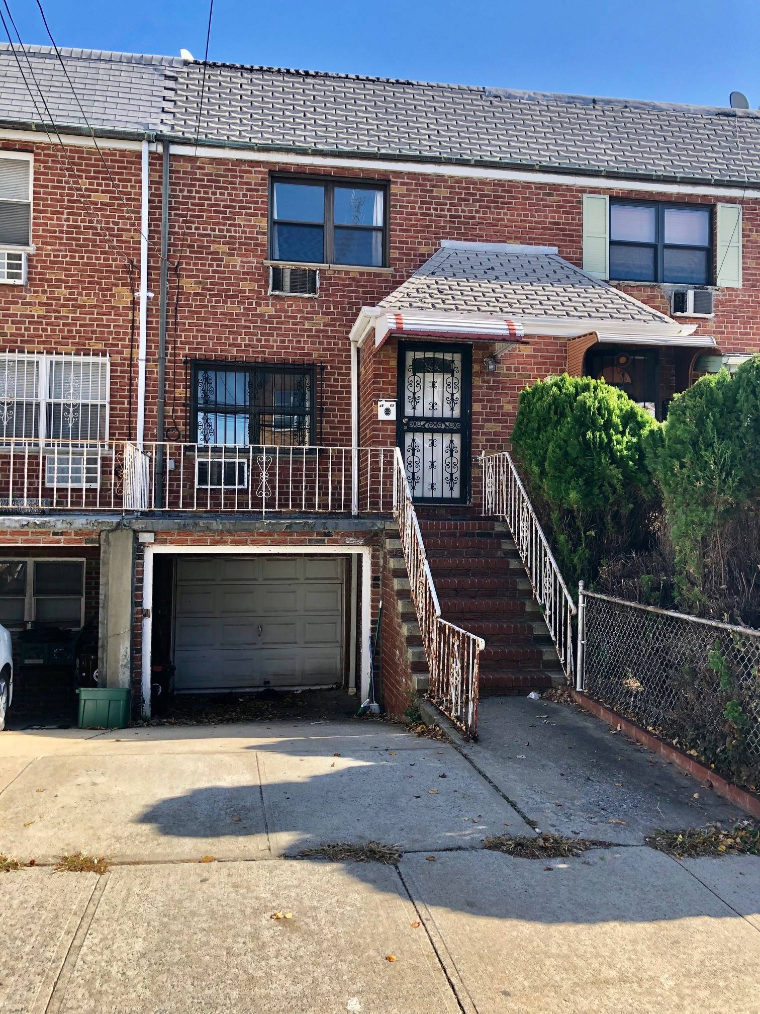 Whole Townhouse For Rent in Prime LIC / Sunnyside Location!