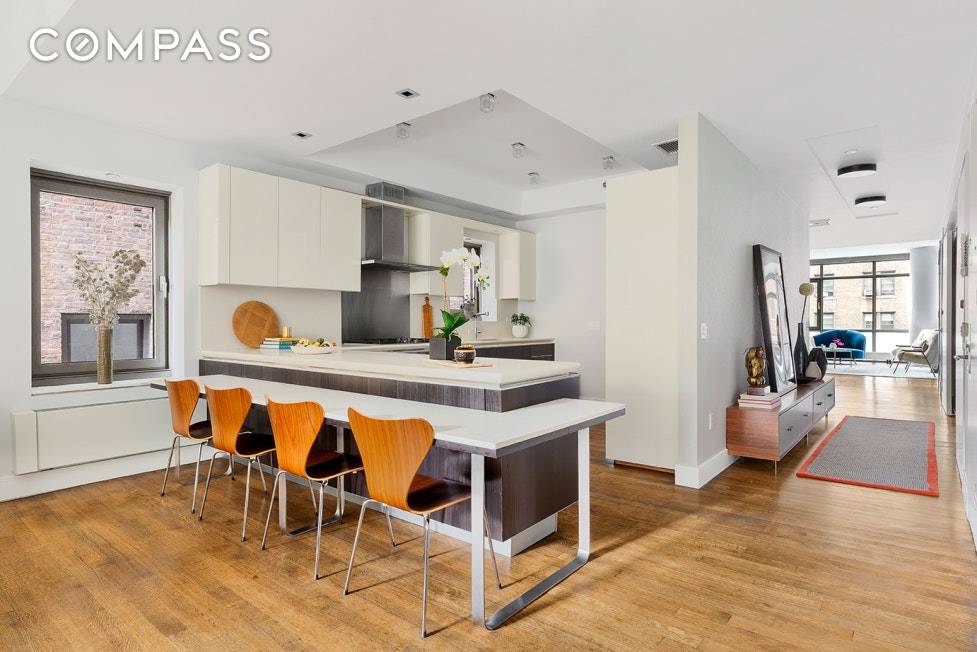Gorgeous full floor residence with 4 bedrooms, 4 baths, and private outdoor space at the luxurious Harsen House, a striking 16 story condominium on the Upper West Side, and one ...