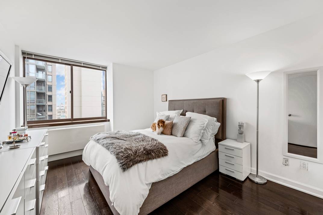 24th Street & 6th Ave 1 Bedroom $4,624/Month Full Service Rental