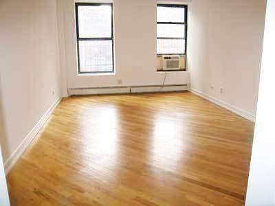 No Fee ! Do not miss this quiet one bedroom and one bath oasis in the heart of Midtown East !