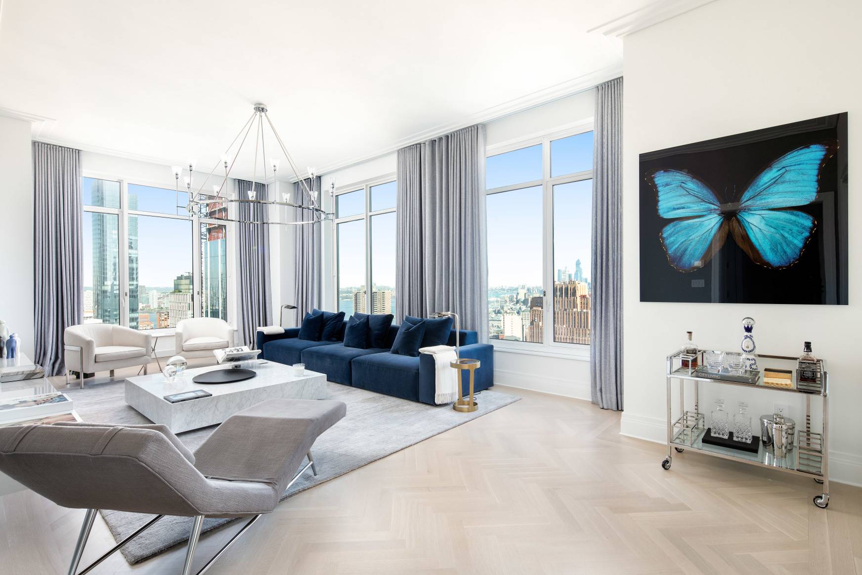OFFERED FULLY FURNISHED amp ; UPGRADED THROUGHOUT Welcome to 5 star living at 30 Park Place, Four Seasons Private Residences New York, Downtown.