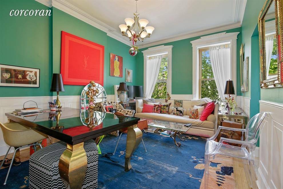 Great spacious 1000sqft second floor of a brownstone two bedrooms, plus nook for a home office, two bathrooms in prime park Slope on Carroll street one Avenue distance from the ...