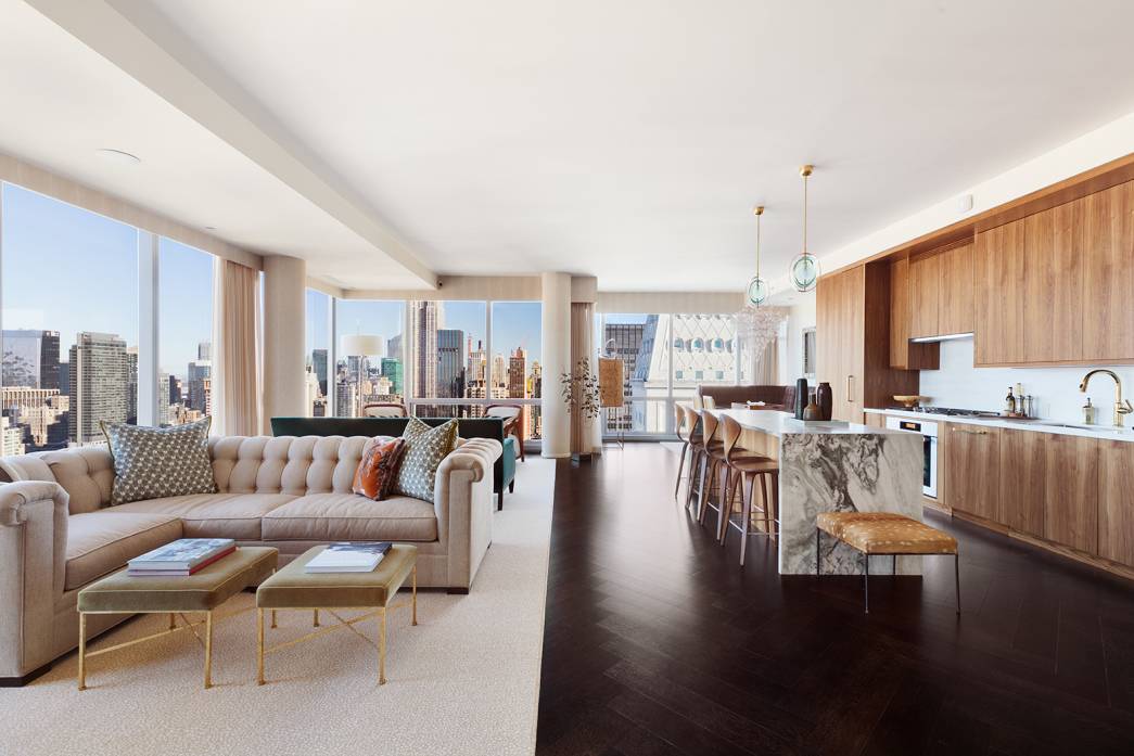 Rising high above Madison Square Park with iconic New York City views of both sunrises and sunsets, this three bedroom, three and a half bath, full floor residence offers stunning ...