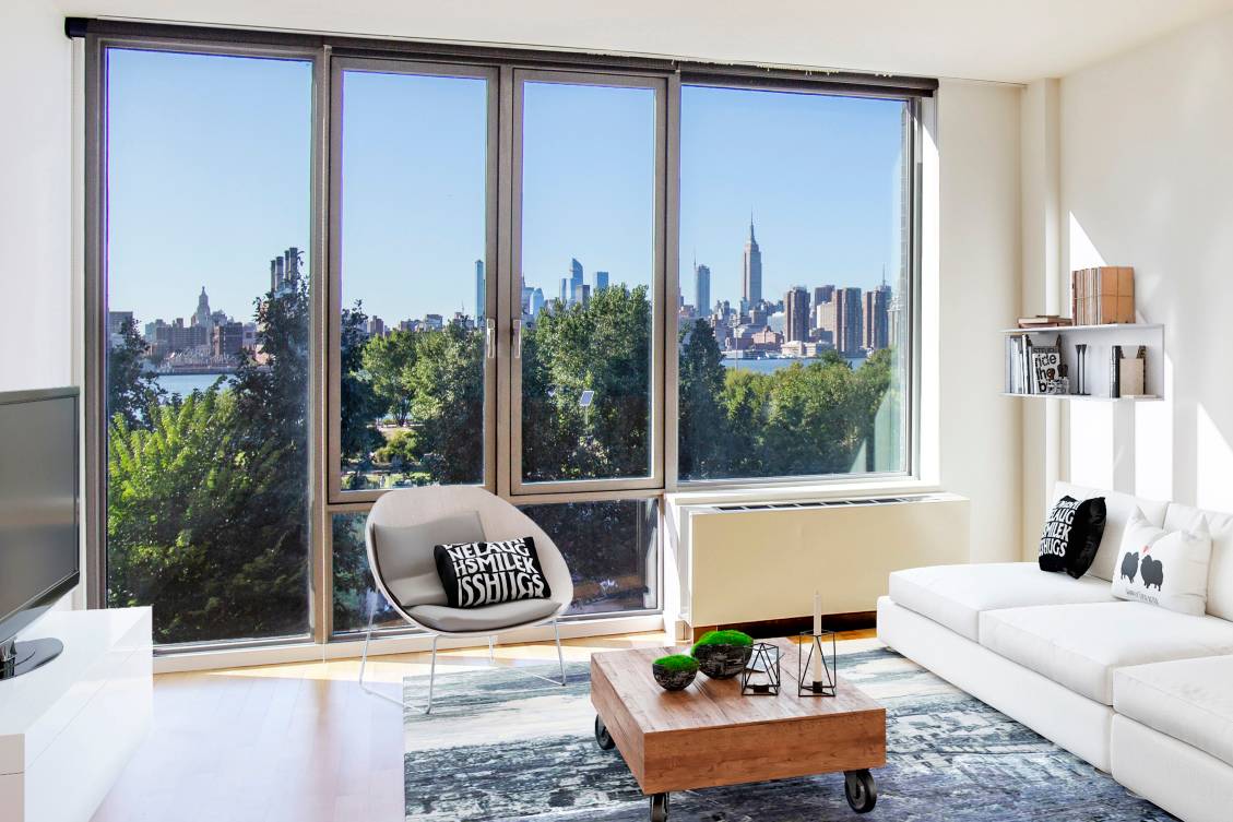 Oversized 2 bedroom with stunning views of the Manhattan Skyline and East River State Park.