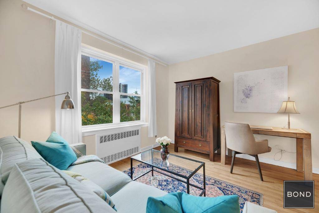 Coveted Corner One Bedroom apt on a quiet tree lined street in Prime Cobble Hill !