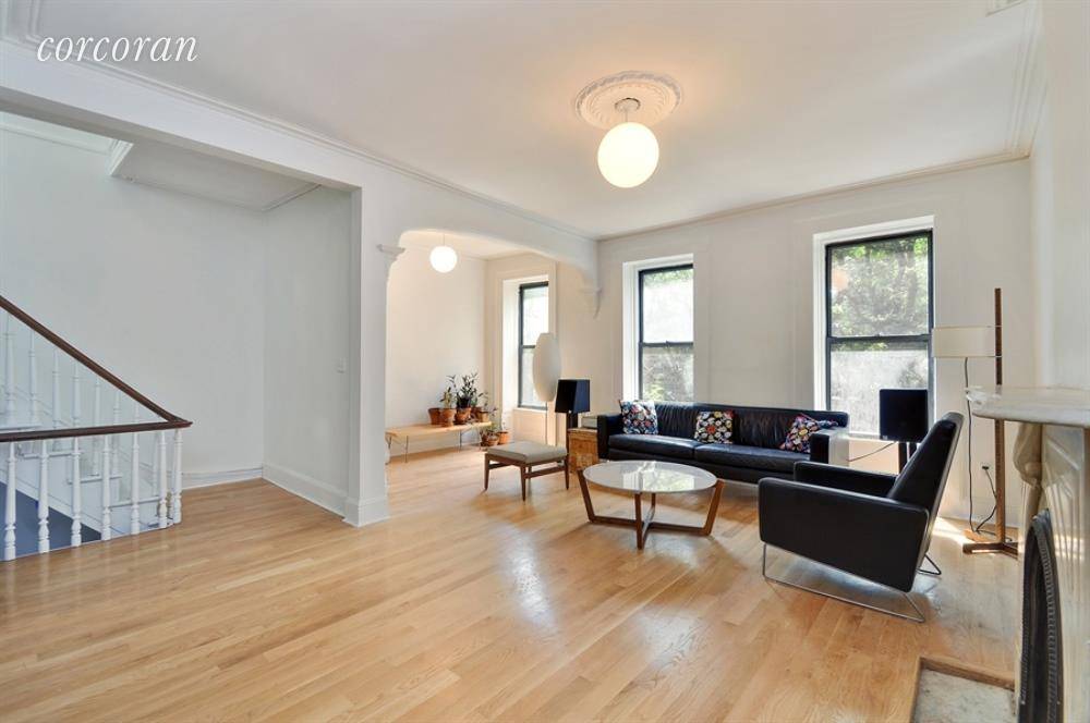 Turn of the Century ContemporaryVibrant Stuyvesant Heights, also known as the historic district of Bedford Stuyvesant, is where youll find this 3 bedroom, 2 bathroom architectural gem, residing in an ...