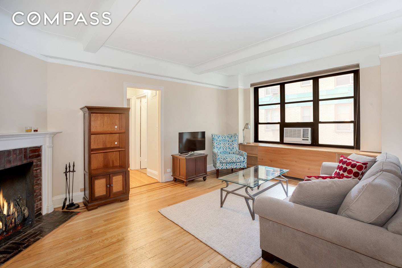 A charming one bedroom with a wood burning fireplace in this elegant and highly sought after Art Deco coop on East 22nd Street, a block and a half from Gramercy ...