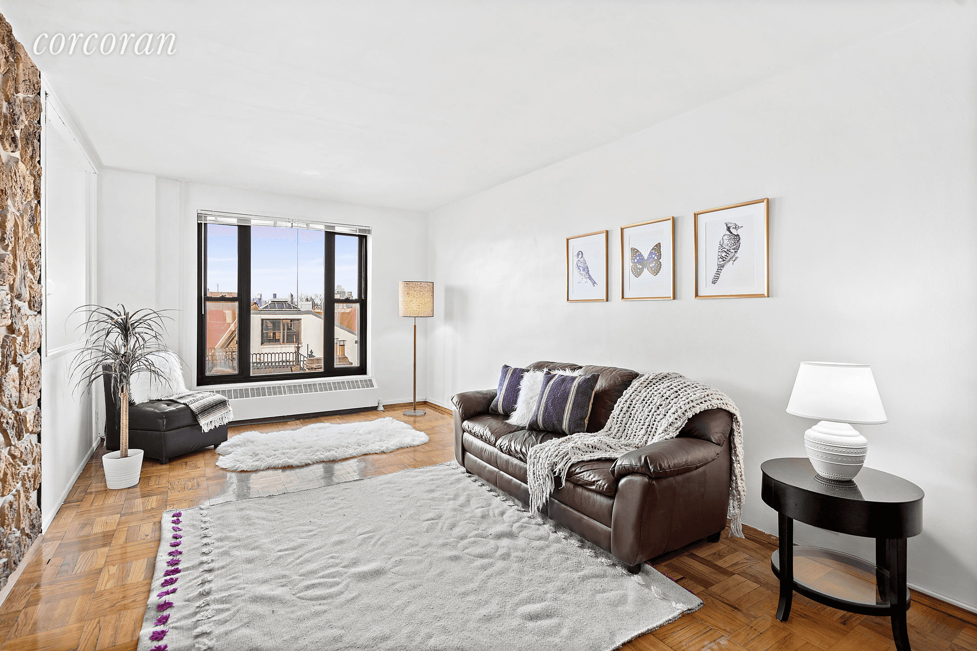 This extra large one bedroom convertible two bedroom apartment is situated on the 8th floor of the coveted G line of 325 Clinton Ave.