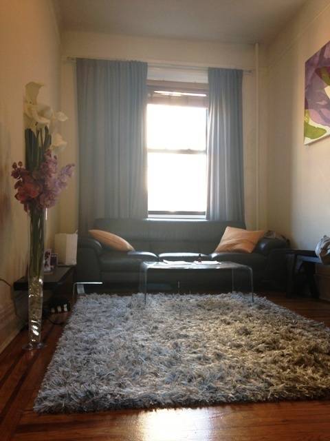 BEAUTIFULLY RENOVATED 2 BDR APT**ELEVATOR BUILDING**PERFECT CHELSEA LOCATION**W16th/7th Ave --WON'T LAST!