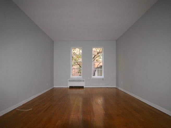 Upper East Side Large Studio Apartment for Rent in Great Location!