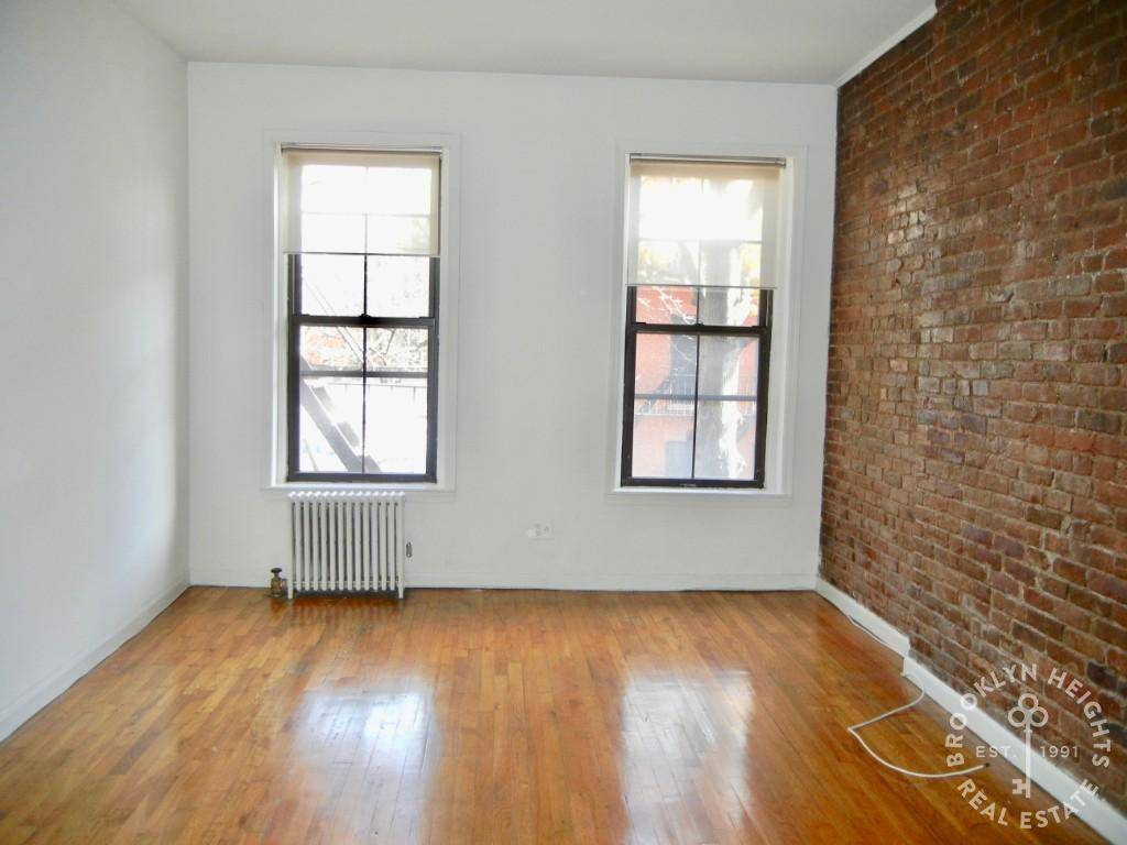 Large one bedroom with lots of charming details.