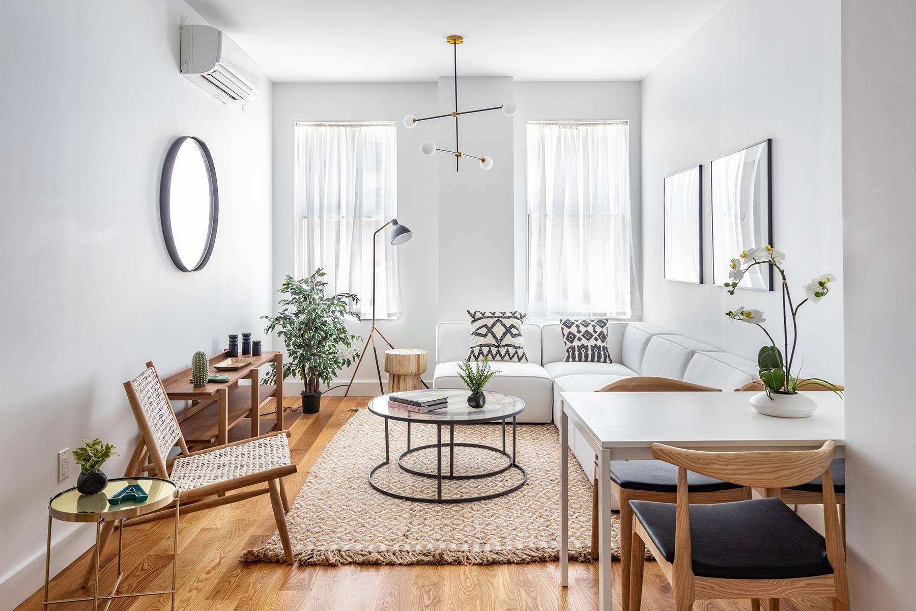 Immediate Move in ! Your three bedroom, two bathroom at 906 Prospect is not only located within one of Brooklyn's most vibrant historic neighborhoods, but the boutique building offers all ...