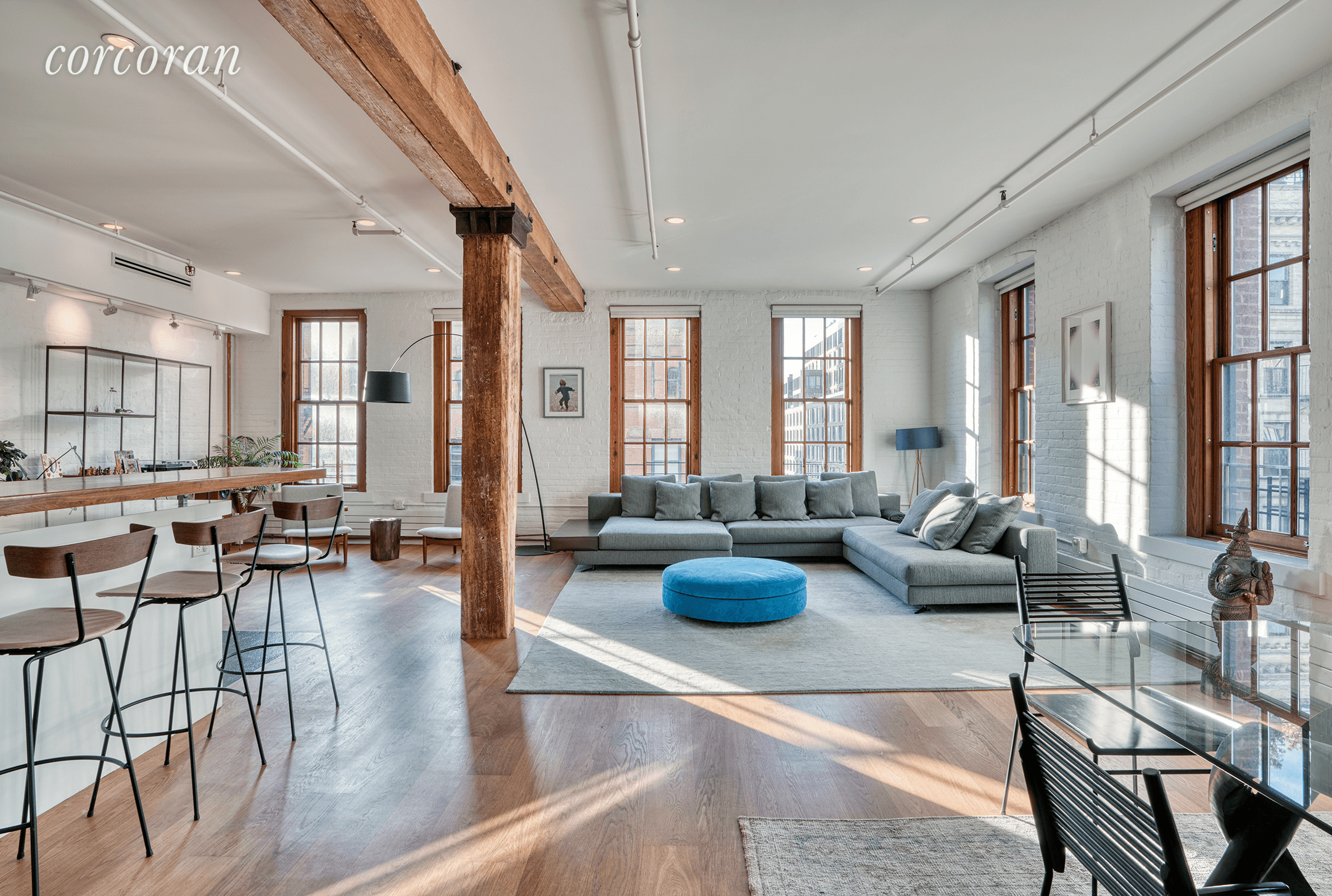 Tribeca loft lovers look no further than this truly stunning three bedroom, two bathroom home embracing 19th century bones and 21st century style.