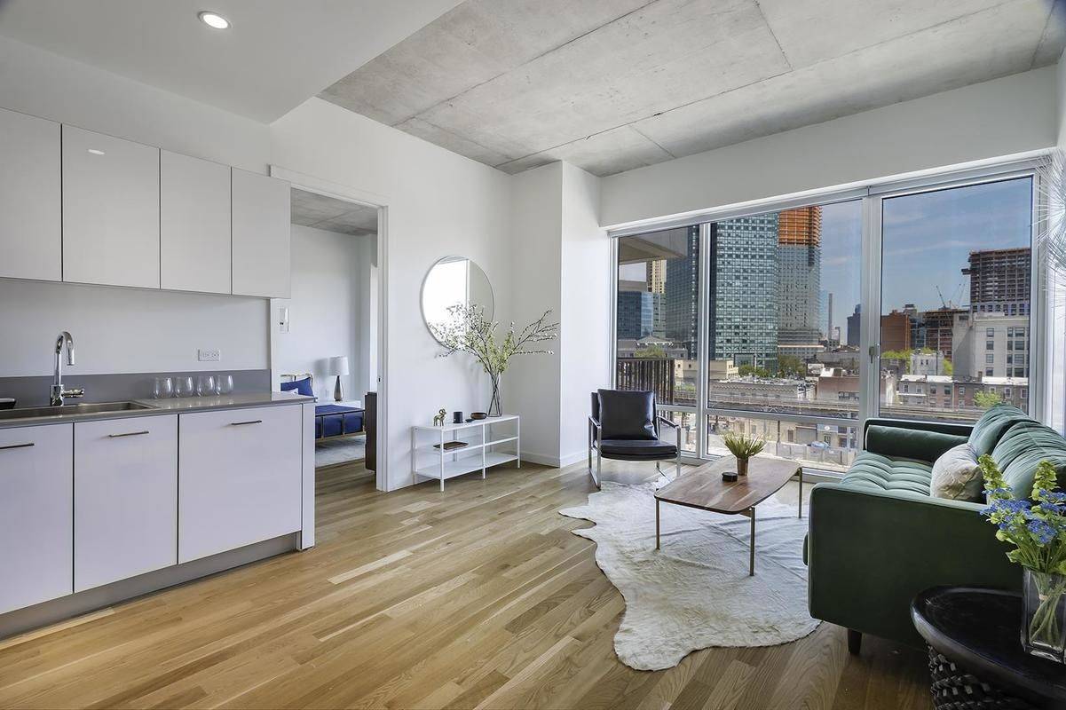 Stunning 1Bed/1Bath with a Home Office in Prime LIC! Will Not Last!