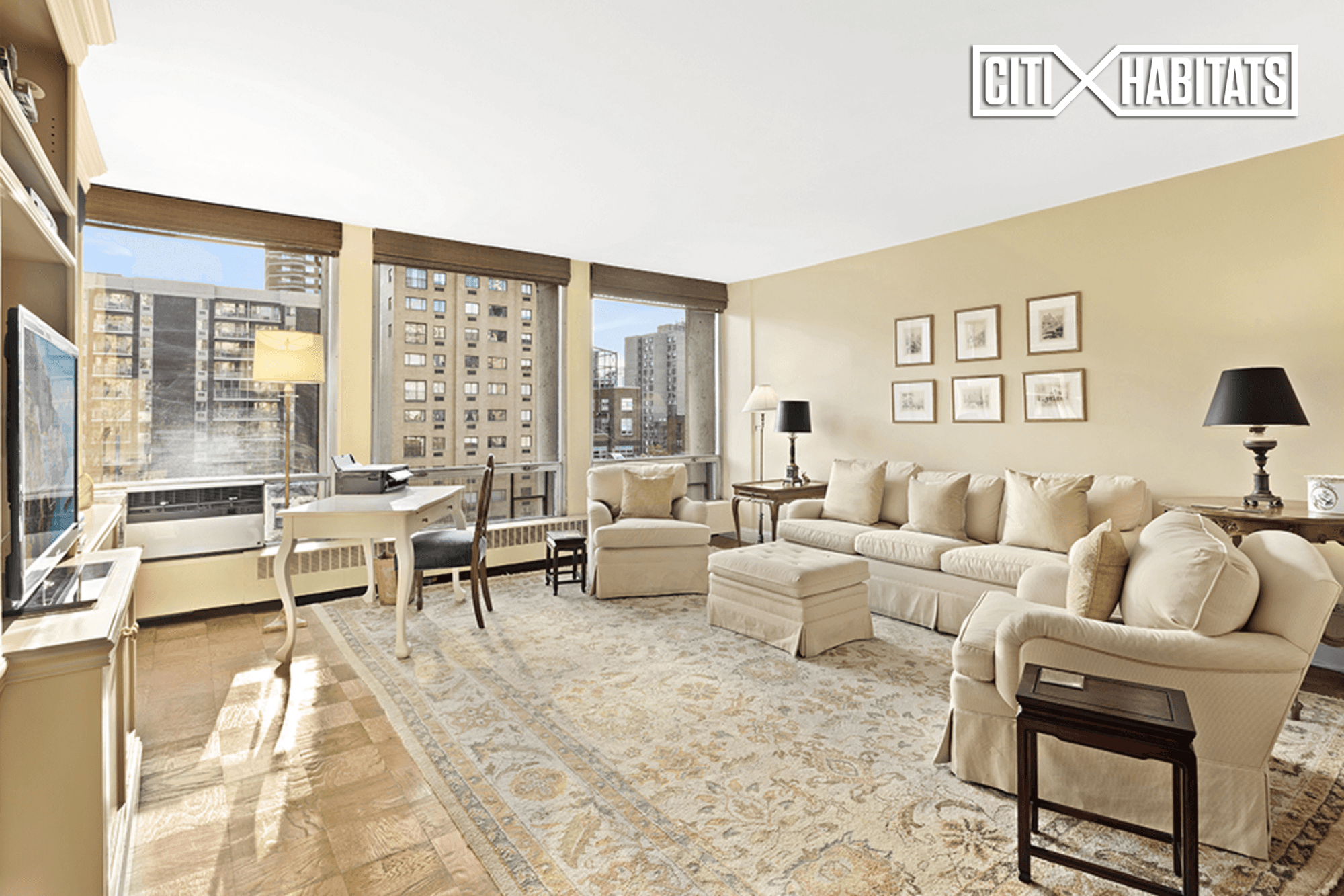 Thanks to its southern exposure, and a series of floor to ceiling windows that span the width of the apartment, this one bedroom condominium is flooded with sunlight.