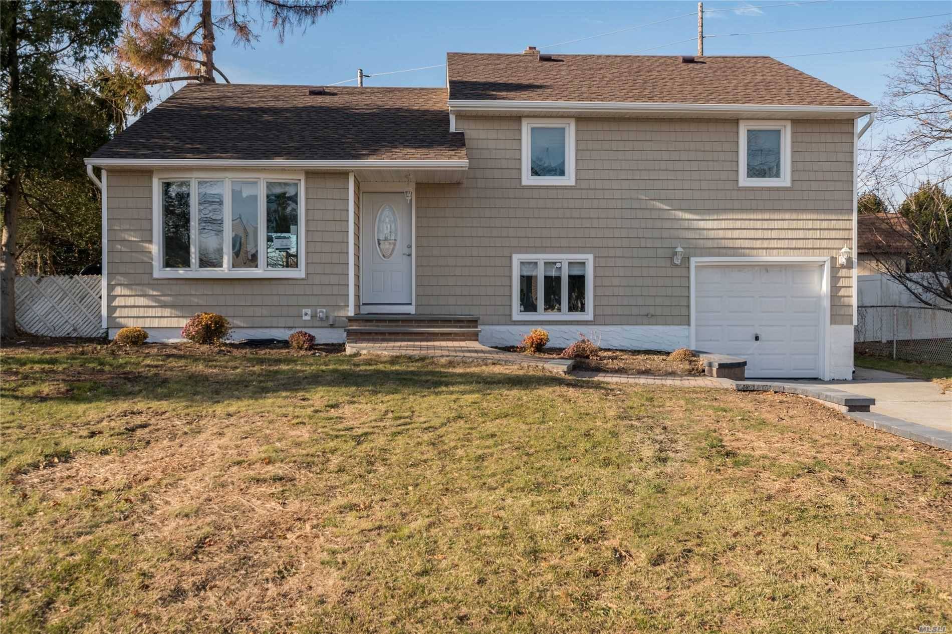 Split level 3 bedroom home that is completely renovated with quality craftmanship.