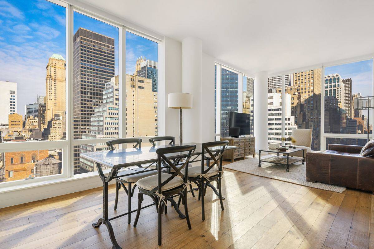 Manhattan, Midtown East, For Sale, 1 BR, Condo, Apartment, Lexington Avenue, 24 Hour Security Guards, Central Air Conditioning, Deck, Dishwasher, Elevator, Fitness Facility, washer dryer