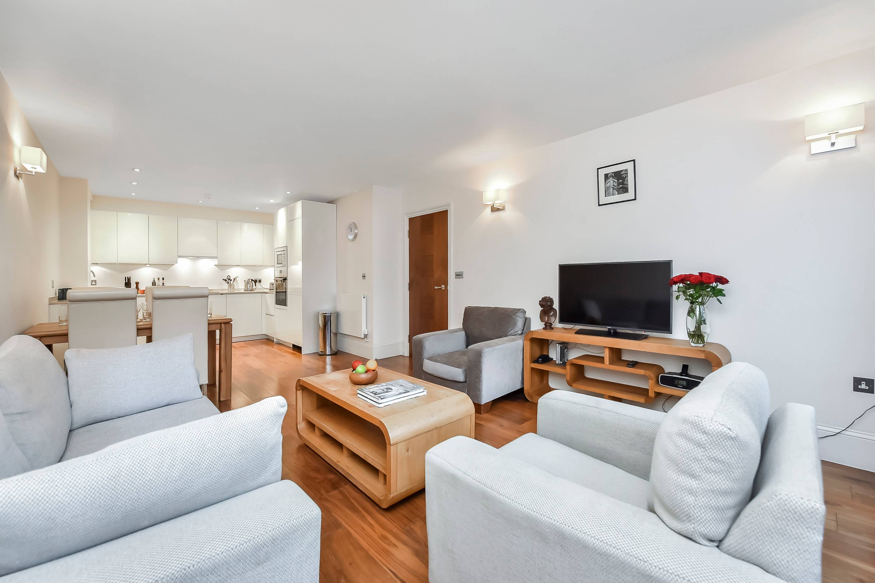 Two bedroom apartment in Russell Square, Tavistock Place