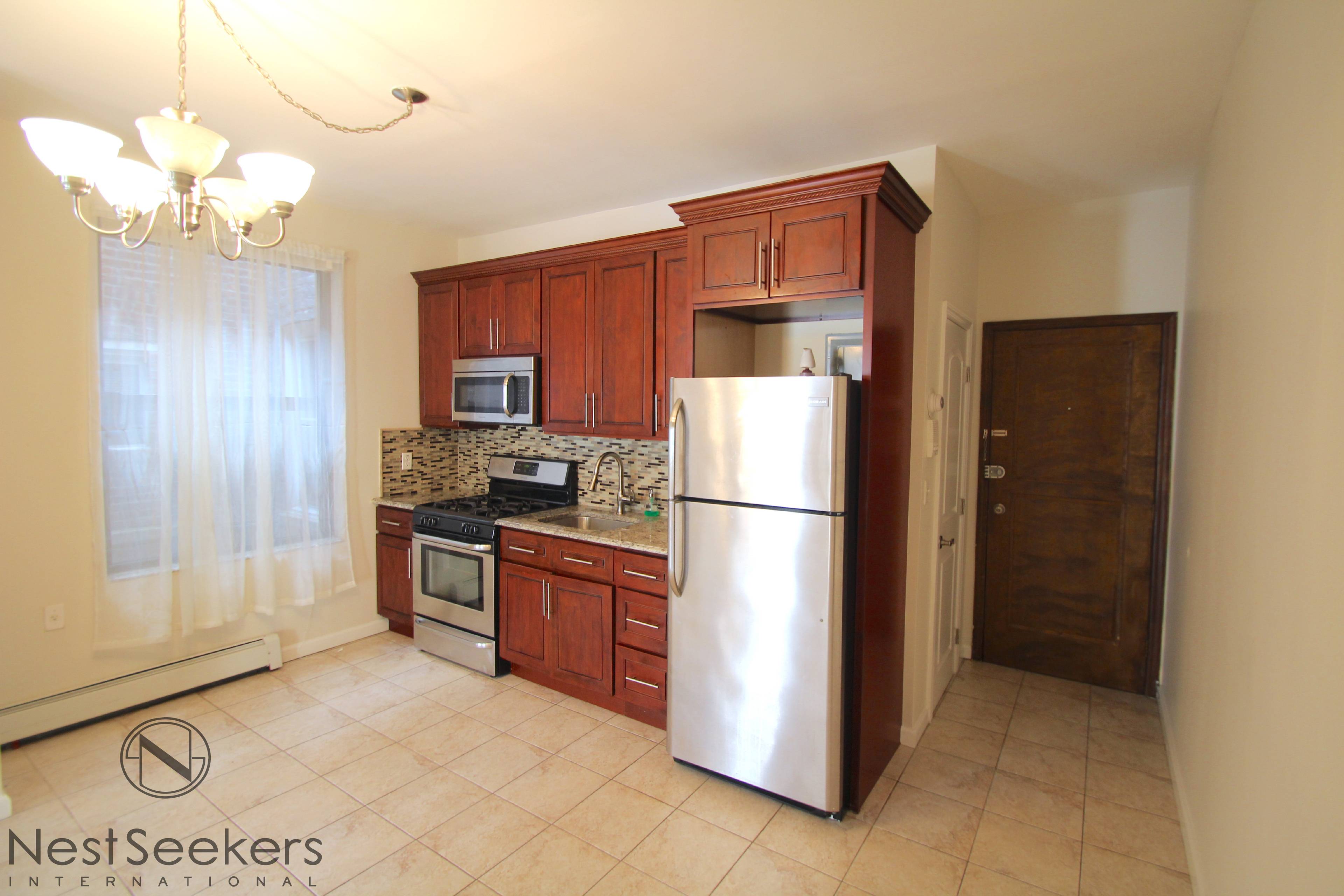 Astoria: Renovated 2 Bedroom w/ Stainless Steel Appliances, New Floors, New Electric & New Bath